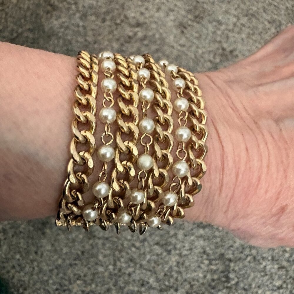 Vintage Multi Gold Tone Chain and Faux Pearl Bracelet 7 Inches